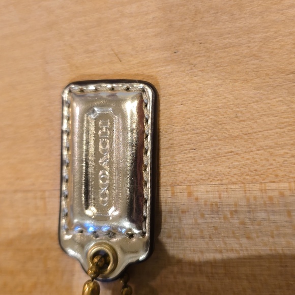 Coach poppy limited edition monogram gold mini bag - Picture 4 of 8